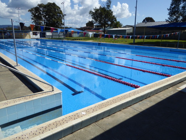 Oak Flats Pool